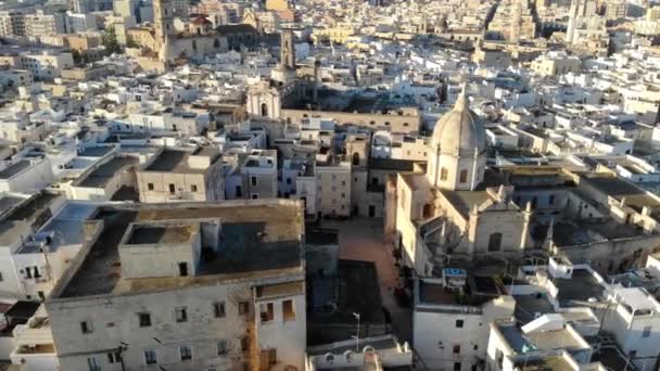 Italské Město Moře Slunečného Dne Vzdušný Výhled Kostel Domy Moře — Stock video