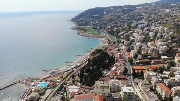 Foto Aérea Una Hermosa Ciudad Italiana Junto Mar Townscape Con — Vídeo de stock