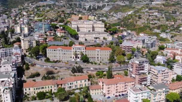 Drone Vlucht Prachtige Italiaanse Stad Uitzicht Kerken Huizen Met Rode — Stockvideo