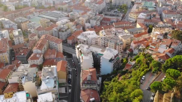 Tájkép Légi Kilátás Gyönyörű Olasz Város Naplementekor Templomok Házak Piros — Stock videók