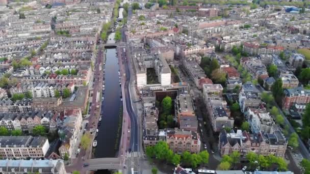 Let Dronu Přes Kanály Historické Centrum Amsterdamu Nizozemsko — Stock video