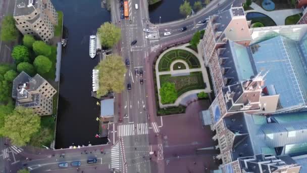 Flug Einer Drohne Über Grachten Und Das Historische Zentrum Von — Stockvideo
