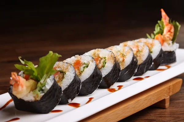  lezzetli Japon suşi