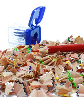 beyaz zemin üzerine pastel boya talaşı 