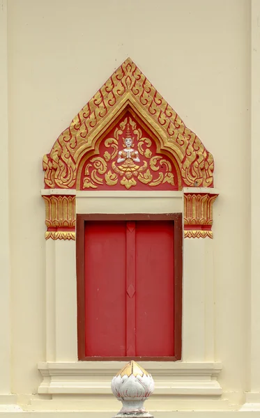 Fensterschnitzerei im Tempel — Stockfoto