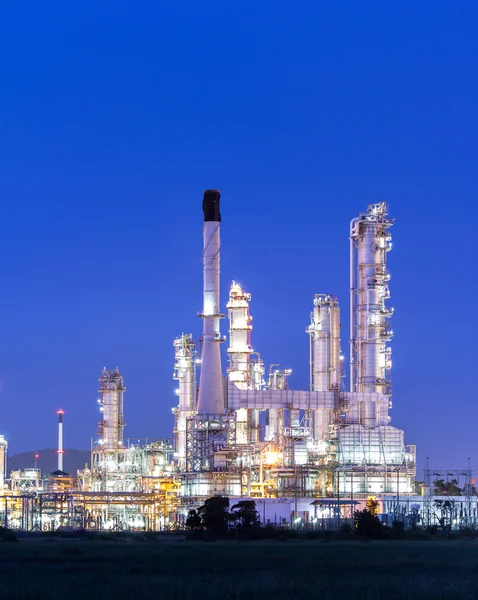 Impianto petrolchimico, raffineria — Foto Stock