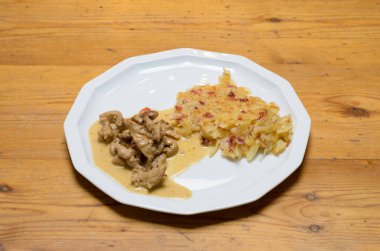 Et ve patates ile plaka