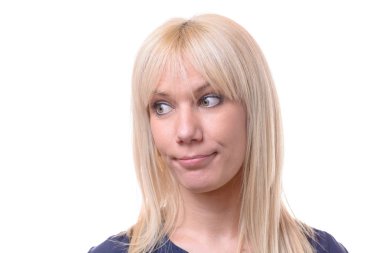 Tahriş olmuş genç kadın tarafına arıyor