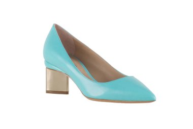 Kadın ayakkabısı beyaz zemin üzerinde. sigorta primi ayakkabı. İtalyan marka ayakkabı