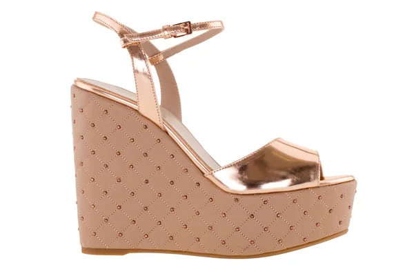 Schuhe. Damenschuhe auf weißem Hintergrund. Premiumschuhe. italienische Markenschuhe — Stockfoto