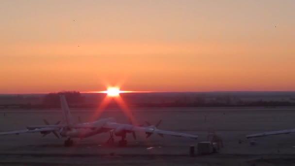 Temps écoulé Le lever du soleil sur l'avion 