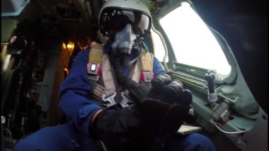 Pilot kontrol düğmesi denetler