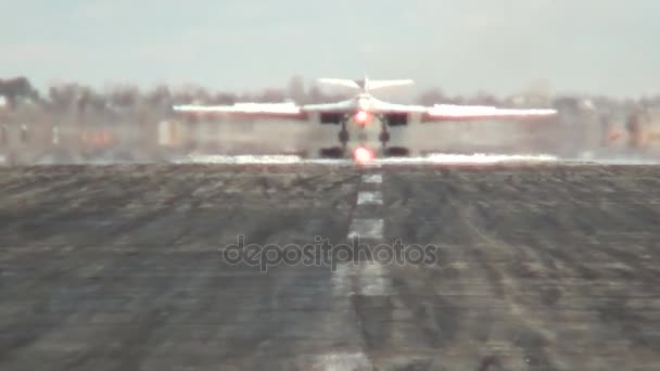 Avião libera o paraquedas — Vídeo de Stock