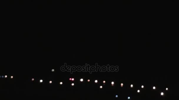 Взлетно-посадочная ночь — стоковое видео