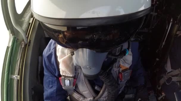 パイロットのヘルメットにカメラ — ストック動画