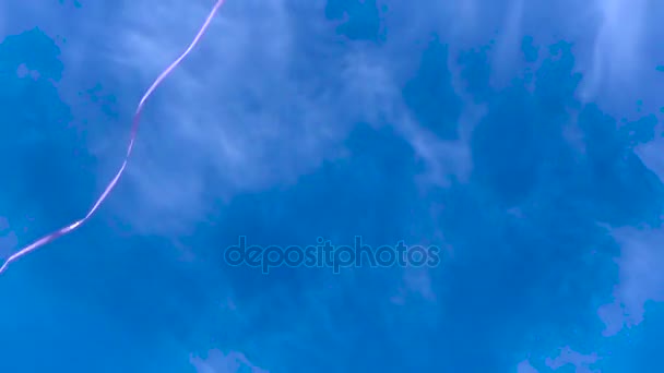 在晴朗的天空中的风筝 — 图库视频影像