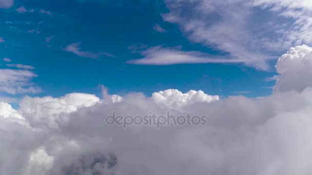 Cumulus σύννεφα στην αριστερή πλευρά — Αρχείο Βίντεο