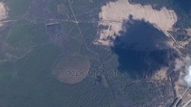 Nehir ve bulutlar üzerinde