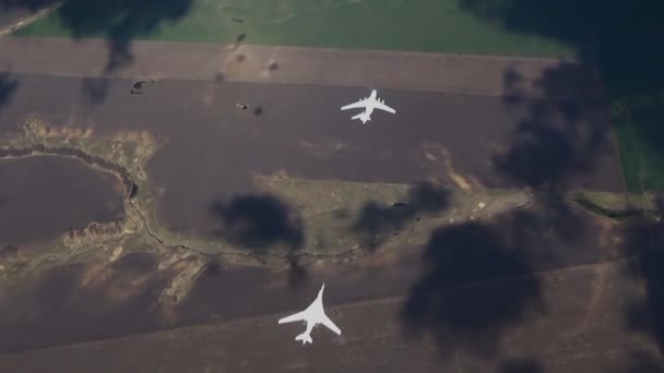 Duas aeronaves quatro sombras — Vídeo de Stock