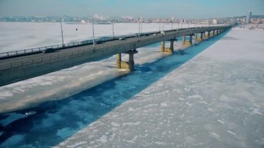 Kamera üzerindeki aşağı gider