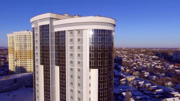 Near the roof of a skyscraper — Stock Video