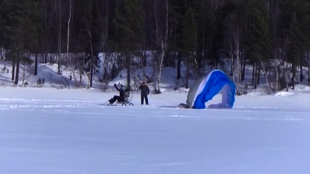 La chute du parapente motorisé — Video