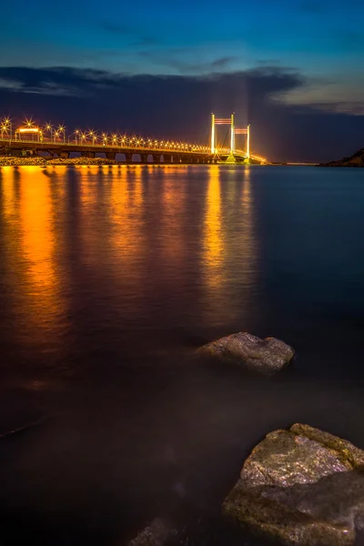 Brücke auf dem Meer — Stockfoto