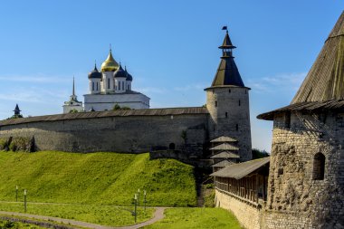 Pskov Kremlin'in antik duvarlar