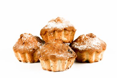 Beyaz bir arka plan üzerinde gevrek gevrek kek