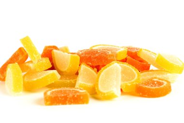 Marmelat limon ve portakal dilimleri şeklinde