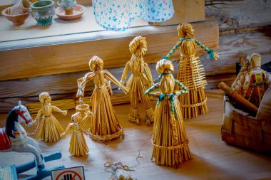 Hasır bebek. Vintage çocukların oyuncakları el yapımı