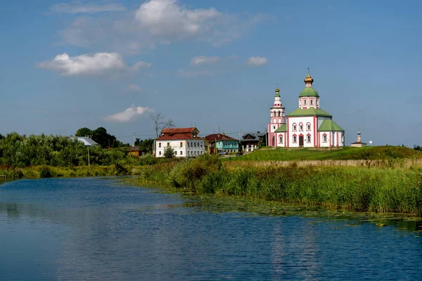 Старий храм православної церкви в місті Suzdal — стокове фото