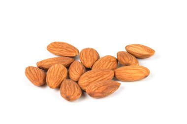 Tatlı badem, üzerinde beyaz izole.