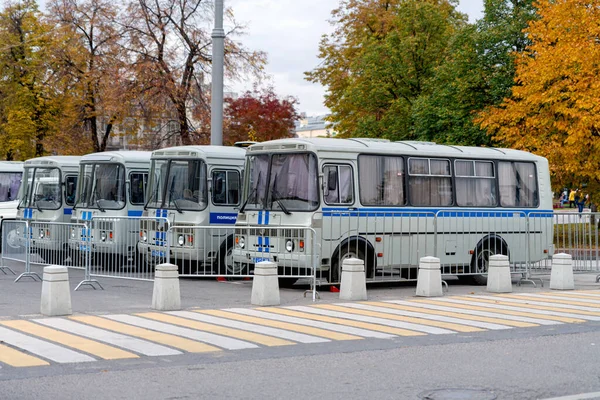 Россия Москва Октябрь 2019 Года Парковка Полицейского Автобуса Милиции Праздничный — стоковое фото
