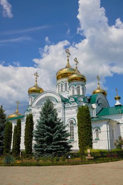 Rusya, Kazan Haziran 2019. Raif Manastırı 'nın ana tapınağı. Hıristiyan kültürü, turizm ve hac yolculuğu.