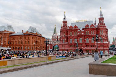 Rusya, Moskova, Ekim 2019. Moskova 'daki Manege Meydanı' ndan tarihi müze manzarası.