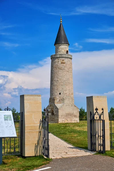 Minareto Della Moschea Nel Monumento Storico Archeologico Bulgaro Vicino Kazan — Foto Stock