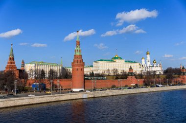 Moskova Kremlin 'in kışın. Ünlü Moskova Kremlin 'in panoramik manzarası. Kremlin, Moskova ve Rusya 'nın başlıca turistik ilgi odağı..