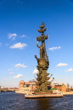 Moskova, Rusya, Şubat 2020. Zurab Tsereteli 'nin Moskova' da Birinci Petrus Anıtı.