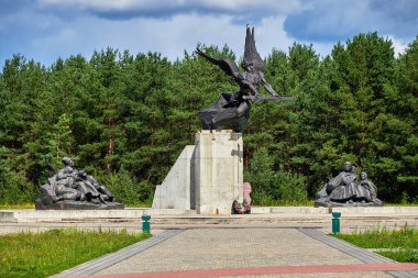 Beyaz Rusya, Smorgon, Ağustos 2019. Birinci Dünya Savaşı 'nda ölenlerin anısına anıt kompleksi..