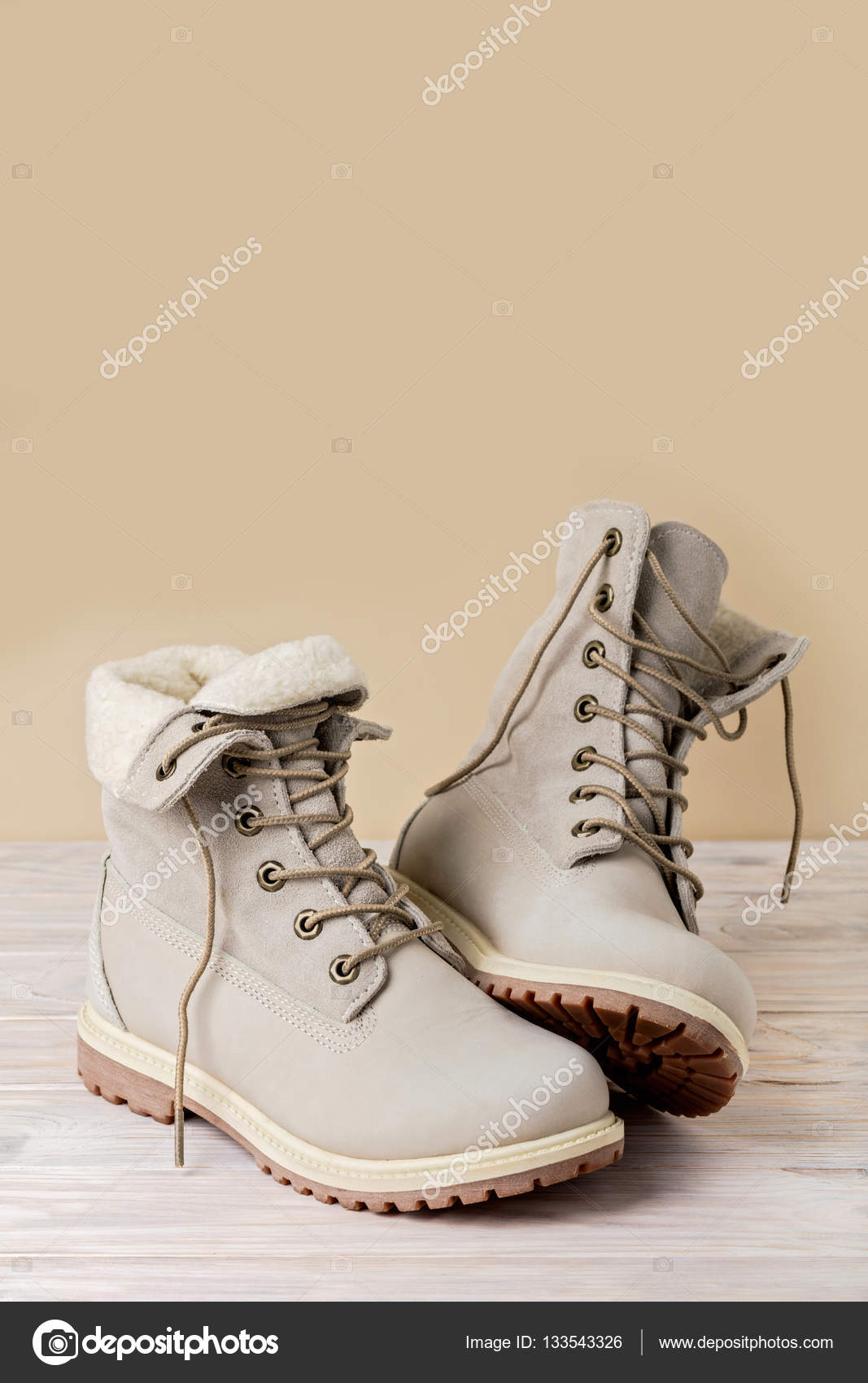 light insulated boots