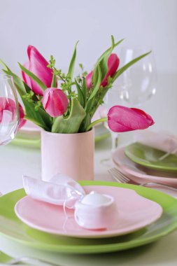 Mutlu paskalyalar. Dekor ve Paskalya tablonun Tablo ayarı olan bir v