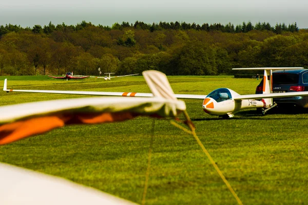 Segelflieger auf dem Flugplatz Mönchsheide — Stockfoto