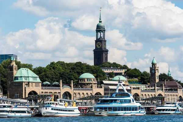 St. Pauli Landugsbrücken Hamburg — Stockfoto
