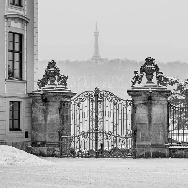 Prag Kalesi ve Petrin Kulesi 