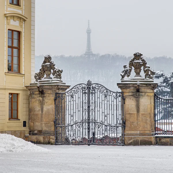 Pražský hrad a Petřín — Stock fotografie