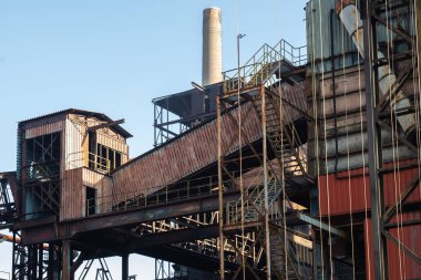 Lower Vitkovice, Çek Cumhuriyeti 'nin Ostrava eyaletinin Vitkovice ilçesinde yer alan bir sanayi mirasıdır. Endüstriyel mimarinin eşsiz bir koleksiyonuna sahip geniş bir sanayi bölgesi olan Vitkovice demirhanesini içerir. Bir set t