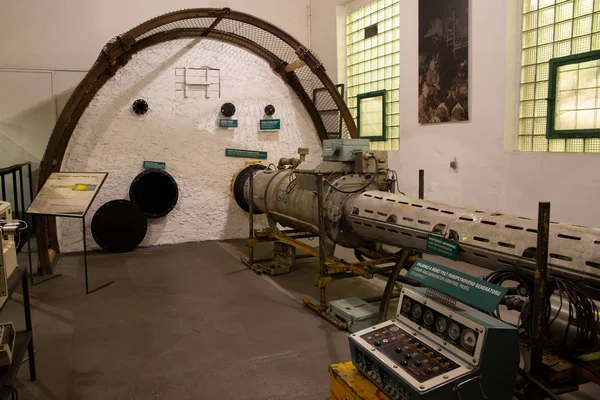 Lower Vitkovice, Çek Cumhuriyeti 'nin Ostrava eyaletinin Vitkovice ilçesinde yer alan bir sanayi mirasıdır. Endüstriyel mimarinin eşsiz bir koleksiyonuna sahip geniş bir sanayi bölgesi olan Vitkovice demirhanesini içerir. Bir set t