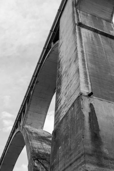 Die Brücke Wurde Zwischen 1939 Und 1943 Als Ersatz Für — Stockfoto