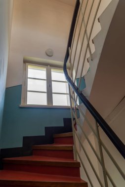 Villa 1932 yılında Prag 'lı avukat JUDr tarafından Adolf Loos ve Karel Lhota tarafından inşa edilmiştir. Suzana ve oğlu Peter 'ın kızı Jenny Winternitz için aile villası olarak Josef Winternitz. Loos 'un gerçekleştirdiği son bina ve bir sürü elementi var.